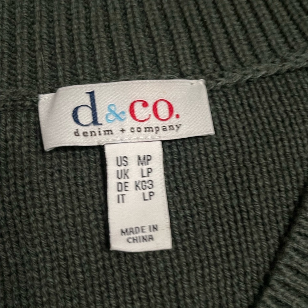 New Denim & Co Green Cable Knit Long Sleeve V neck Sweater MP - Picture 3 of 13